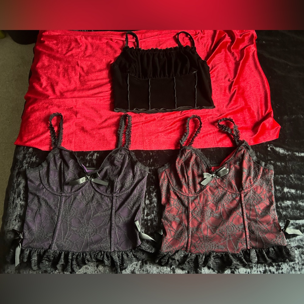 ROMWE Pair of Violet and Red Spider Web Lace Camisole + Velvet Crop Top Set